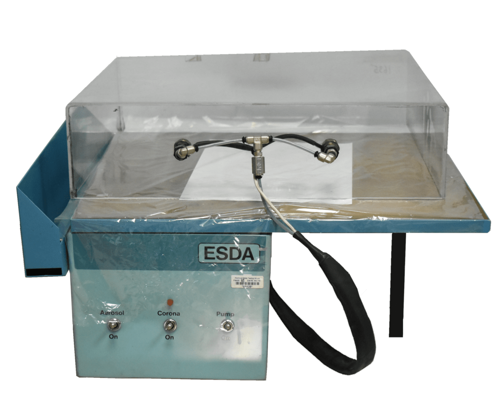Dispositivo de detección electroestática (ESDA) para visualizar marcas de presión en documentos.